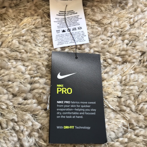 Nike Women’s 3” Tie-Dye Pro Shorts-NEW - Picture 6 of 6